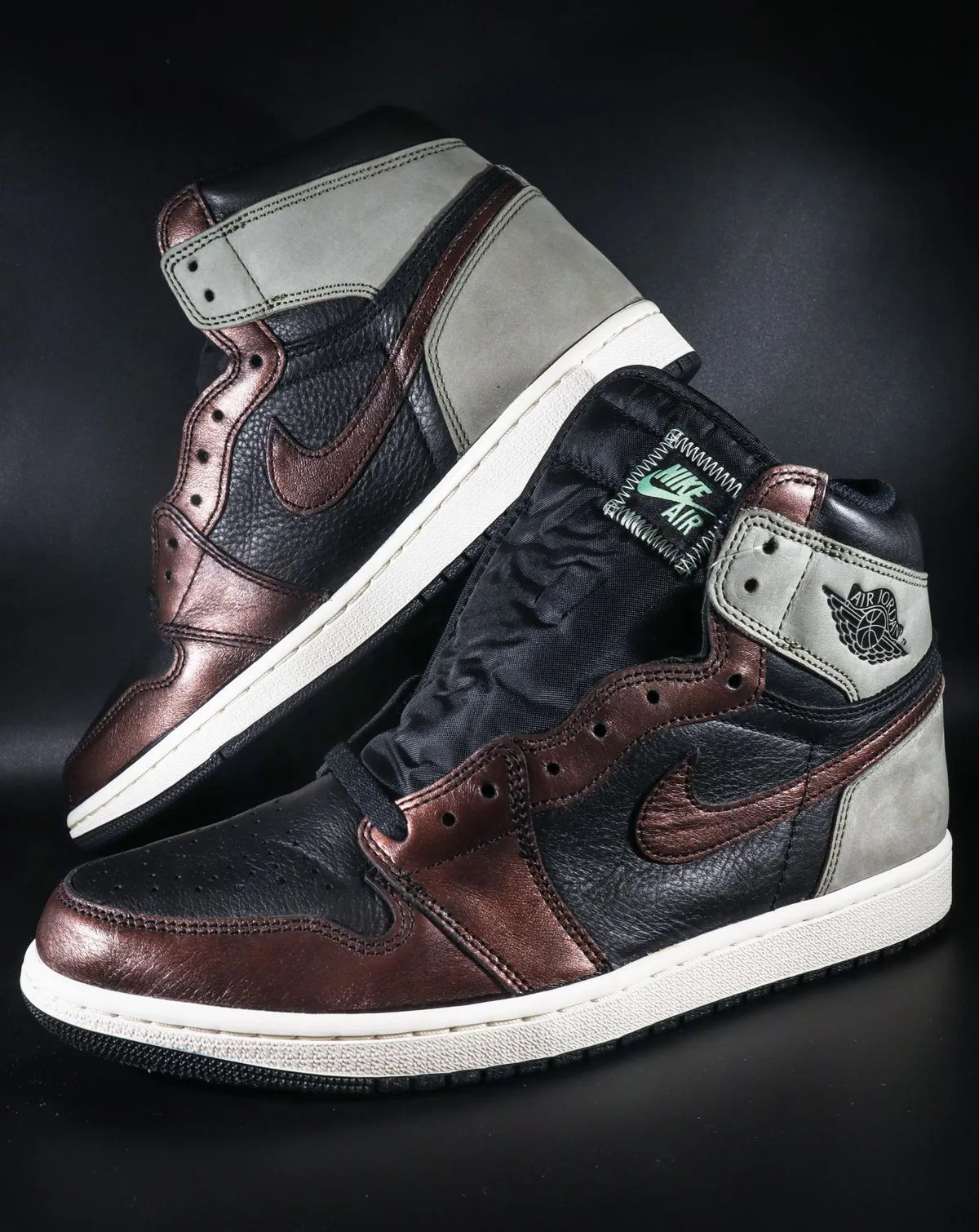 Primer plano de unas zapatillas deportivas modernas